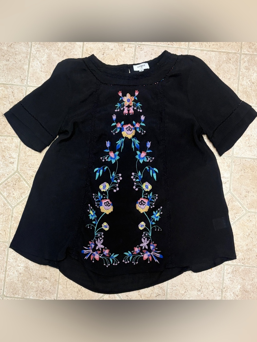 UMGEE USA BLACK TUNIC TOP - FLOWY WITH CUTOUTS SEXY & GORGEOUS EMBROIDERY MEDIUM